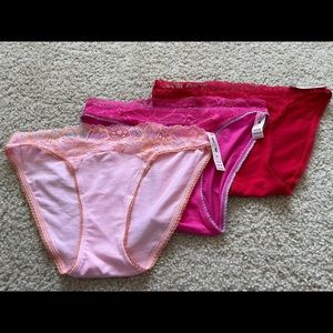 Details about NWT Victoria’s Secret Stretch Cotton Lace Waist Hiphugger Panty $10.5 Details about NWT Victoria’s Secret Stretch Cotton Lace Waist Hiphugger Panty $10.5